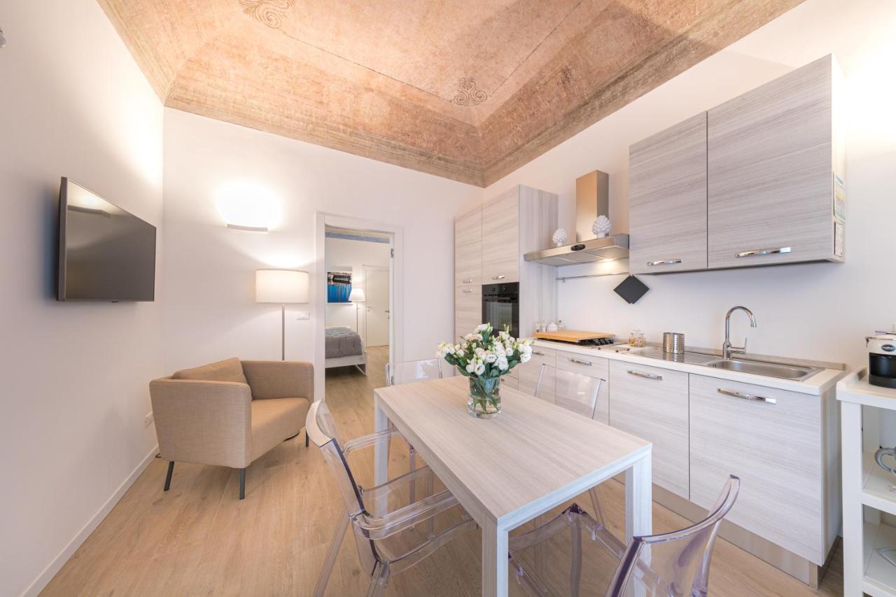 La Home42 Suite Palermo Luaran gambar