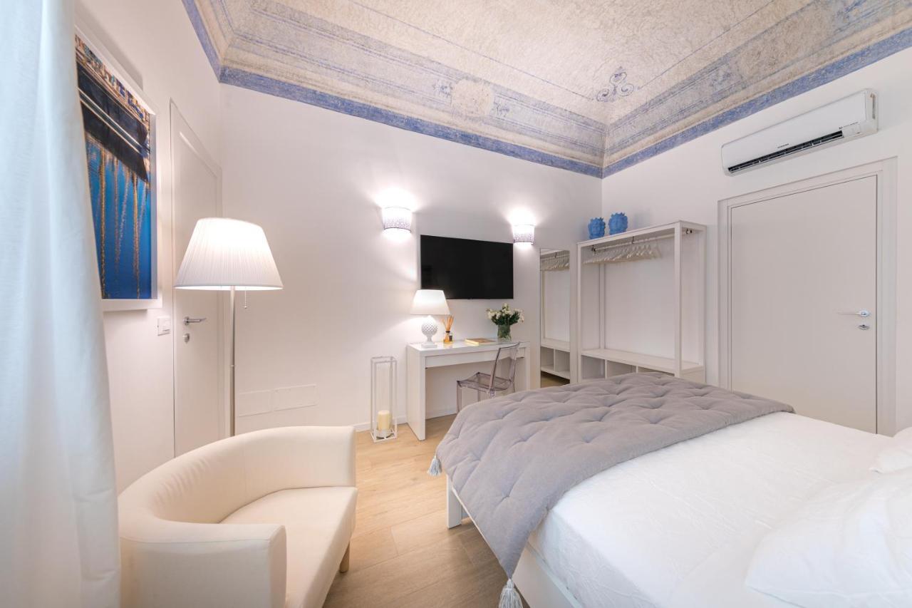 La Home42 Suite Palermo Luaran gambar