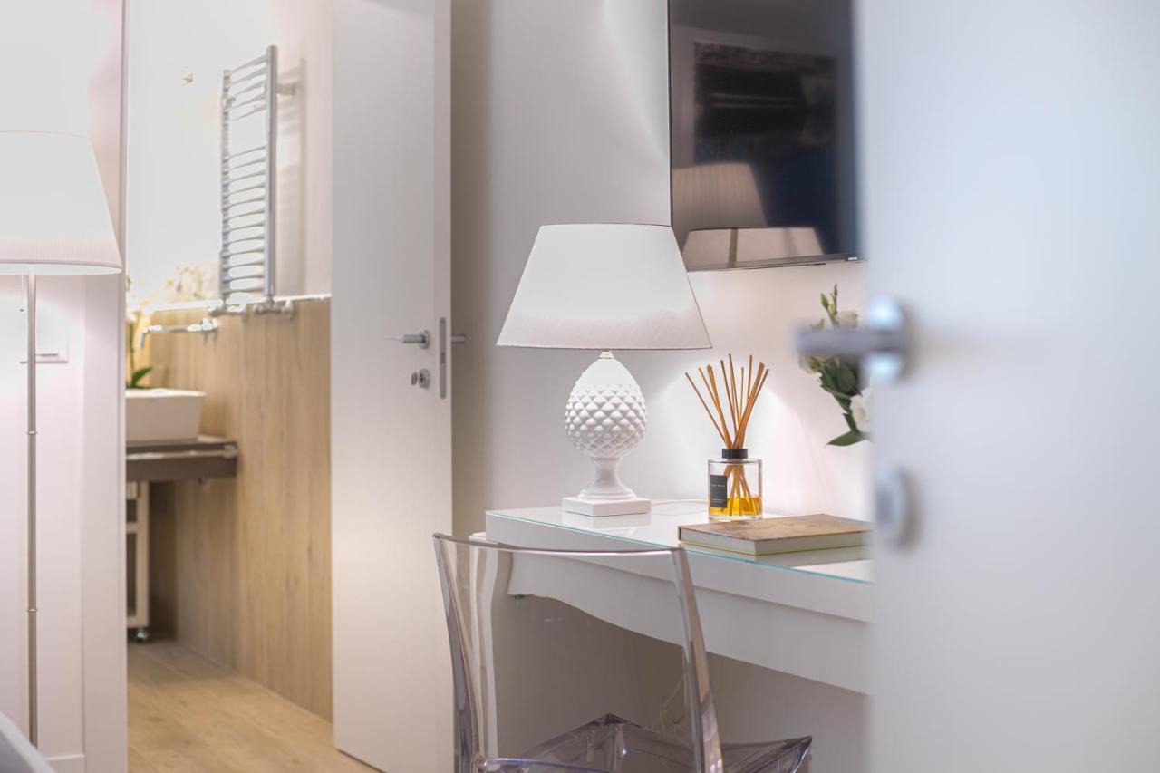 La Home42 Suite Palermo Luaran gambar